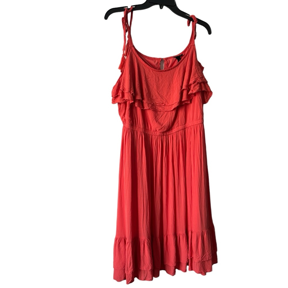 Torrid women dress ruffled tiered challis coral dress size 1 layered rayon dress